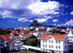 Blick auf Marstrand an der schwedischen Westküste mit der Festung Carlsten Blick auf Marstrand an der schwedischen Westküste mit der Festung Carlsten