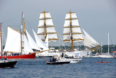 Windjammer-Parade auf der Kieler Förde (Foto: Michael Henry/pixelio.de)
