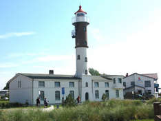 Leuchtturm in Timmendorf (Foto: Torsten Oeltjen/pixelio.de)
