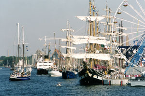 Hanse Sail (Foto: Tourismuszentrale Rostock und Warnem&uuml;nde)