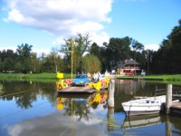 F&auml;hre &uuml;ber den Elbe-L&uuml;beck-Kanal bei Siebeneichen (Foto &copy; TouristService Stecknitz-Region / LOGO Touristik PR)