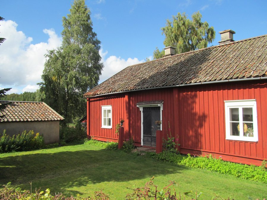 File:Tingshuset i Onsjö Larv 20170912.jpg