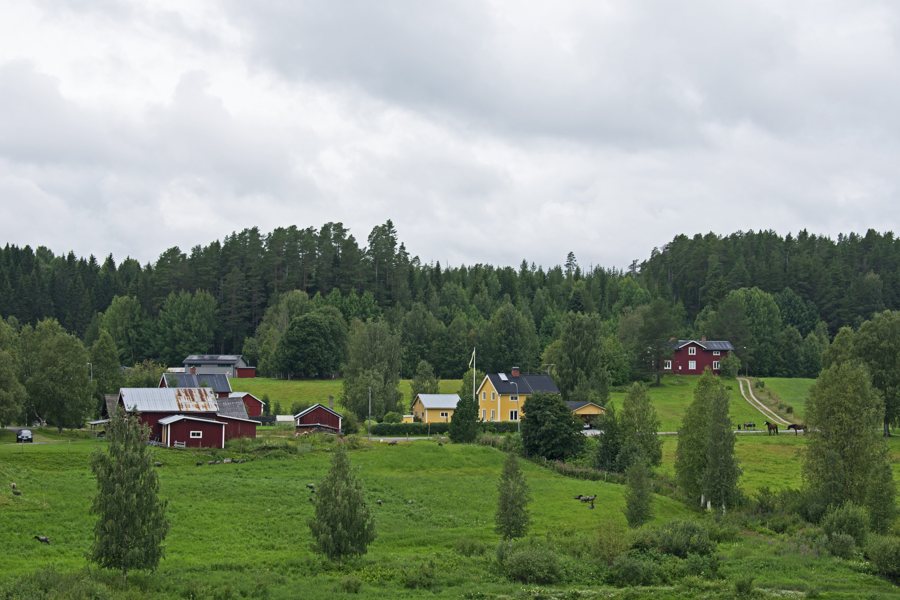 File:Vindeln Buildings northwest of the bridge 2.jpg
