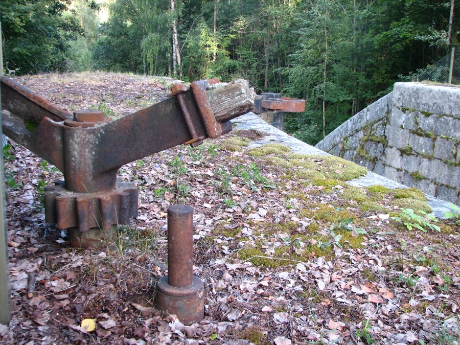 File:Lock gate mechanism at Nasviken.jpg