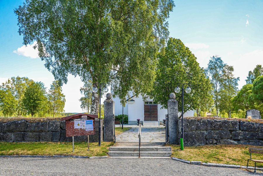 File:Långsele kyrka 2018-07-04 image01.jpg