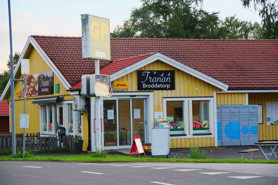 File:Tranan i Broddetorp 03.jpg