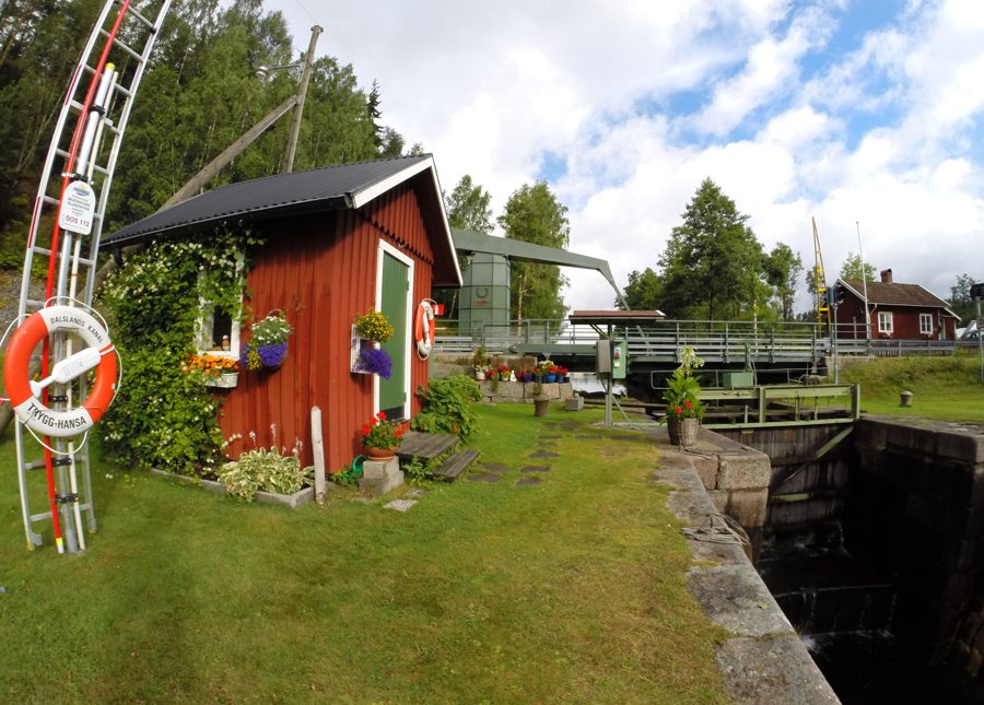 File:Dals Långed sluss, Sweden - panoramio - Henrik søvang (1).jpg