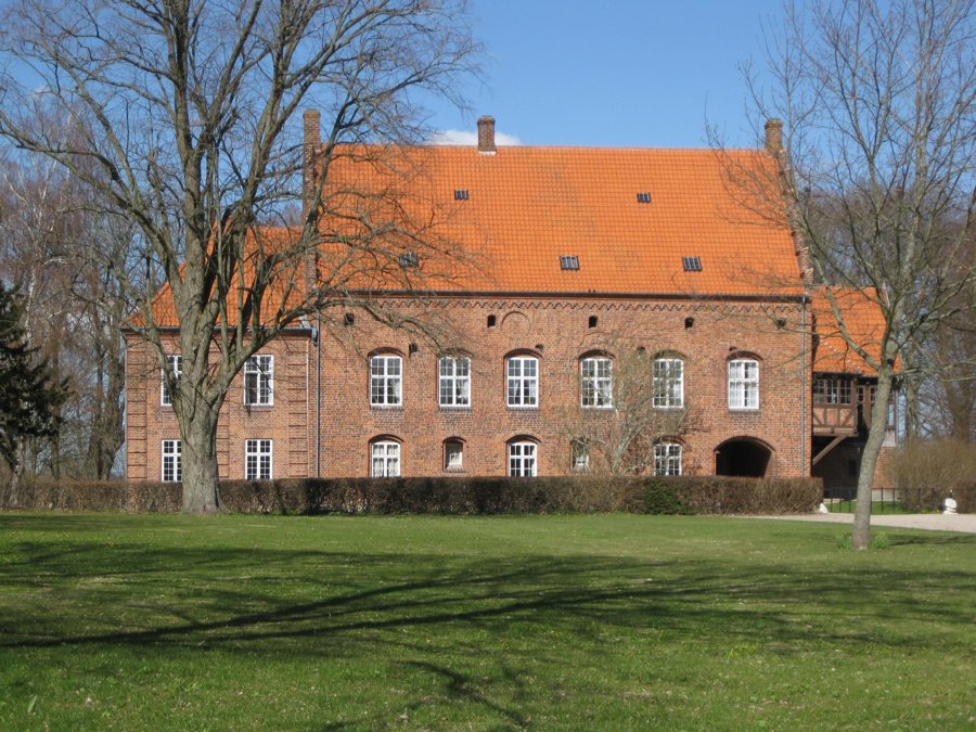 File:Ruds Vedby - Vedbygaard1.JPG