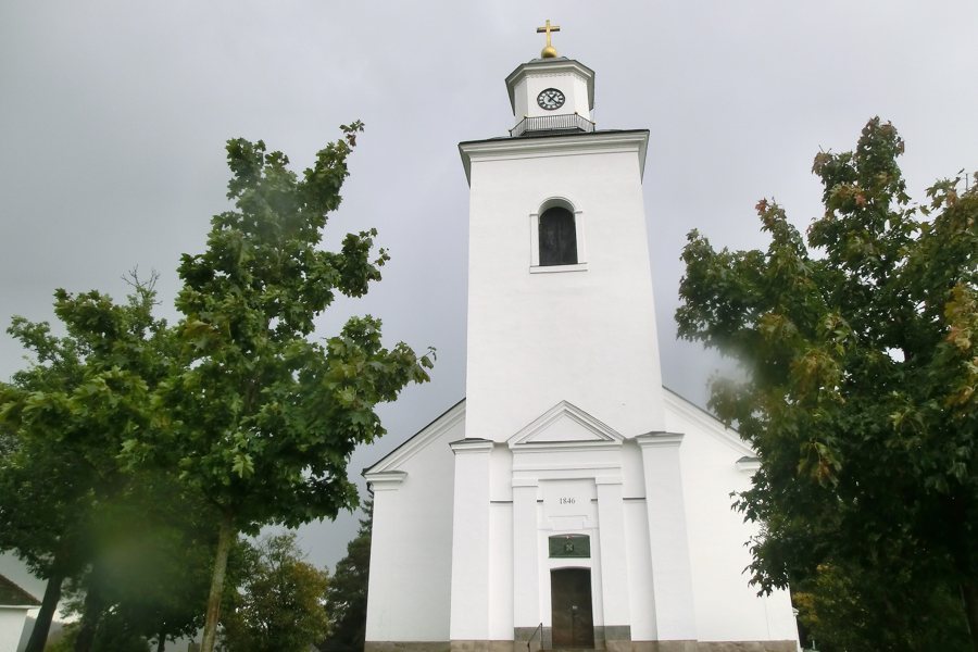 File:Bergsjö kyrka 02.JPG