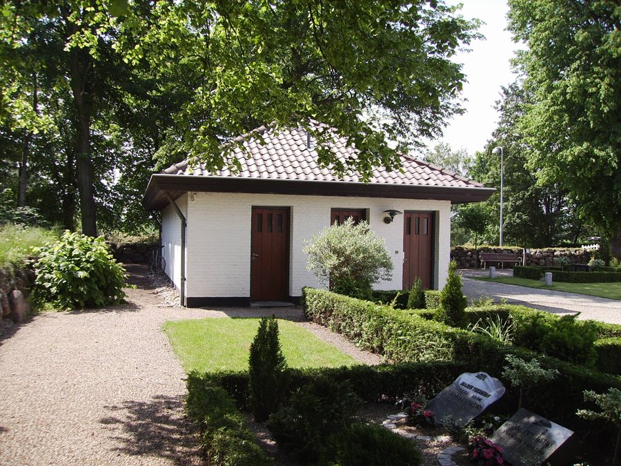 File:Agedrup Kirke Lighus.jpg
