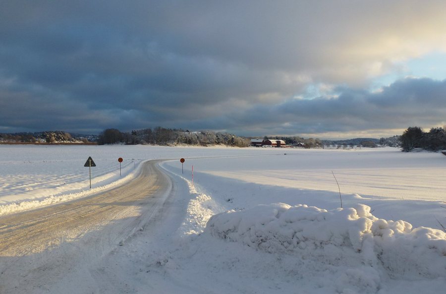 File:Vinterlandskap Nynäshamn jan 2015.jpg