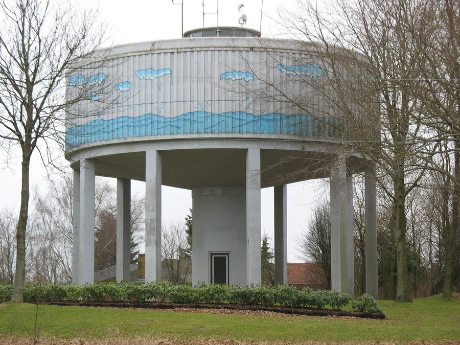 File:Brønderslev - Vandtårnet.JPG