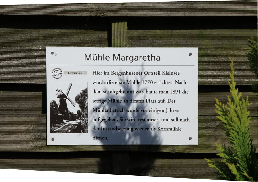 File:Bergenhusen - Mühle Margaretha 01 ies.jpg