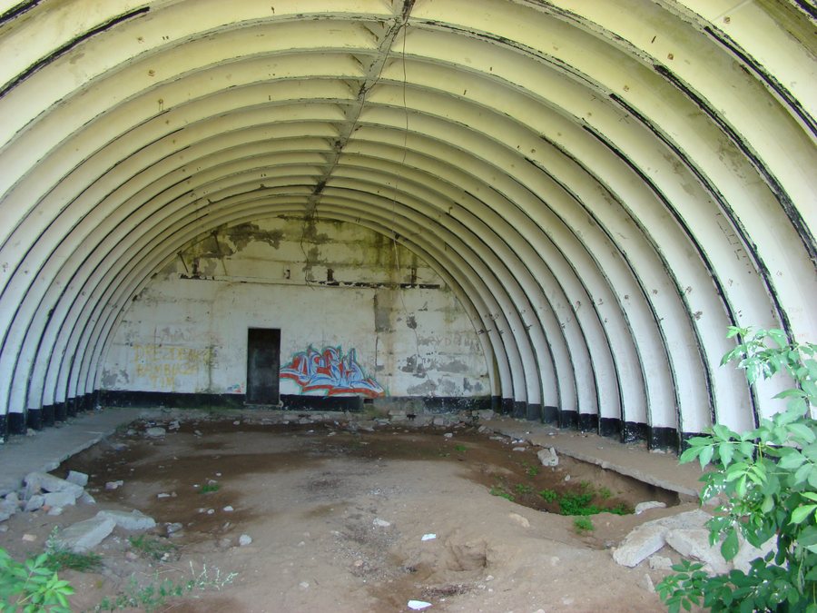 File:Sianożęty hangar - panoramio.jpg