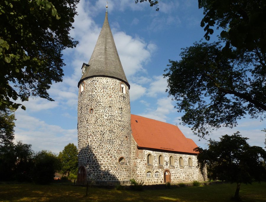File:Vicelinkirche (Ratekau) 2012d 04.jpg
