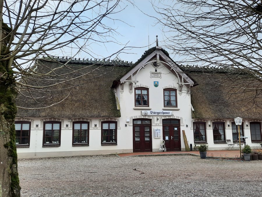 File:Schulgebaeude Klappholz von 1845.jpg