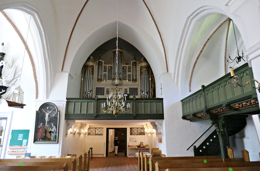 File:Heiligenhafen Stadtkirche Orgel (03).jpg