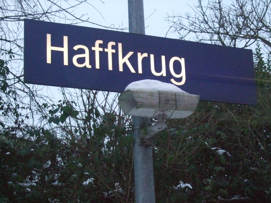 File:Bhf Haffkrug.jpg