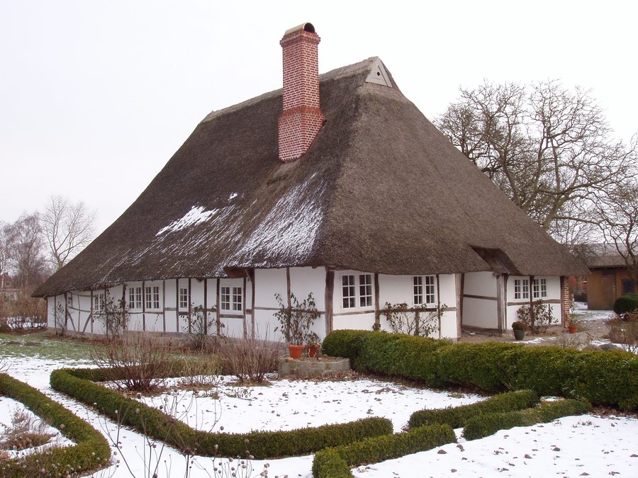 File:Fachhallenhaus (ehemals Sander) in Riepsdorf, Kreis Ostholstein im Jahr 2006.JPG