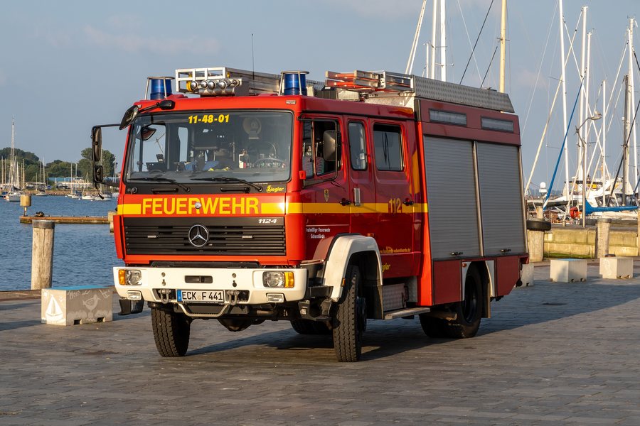 File:Eckernförde, Feuerwehrfahrzeug -- 2023 -- 1067.jpg