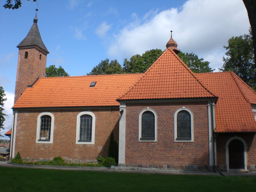File:Kôłpino - kòscół.JPG