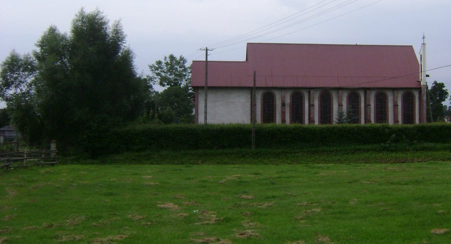 File:Napiwoda, kościół MB Królowej Polski.jpg