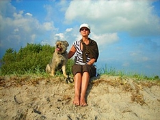 Sandstrand mit Strandkörben an der Ostseeküste Schleswig-Holsteins