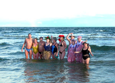 Eisbaden in der Ostsee