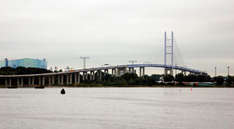Die neue Rügenbrücke über den Strelasund (Foto: Marius Jaser/www.ostseereporter.de)