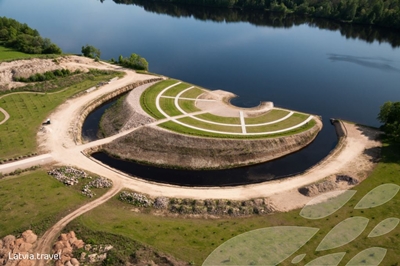 Der Garten des Schicksals bei Koknese an der Daugava