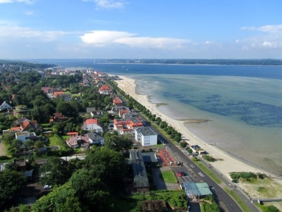 Blick vom Ehrenmal auf Laboe