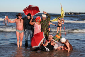 Winterbadespektakel in Ahlbeck auf der Ostseeinsel Usedom