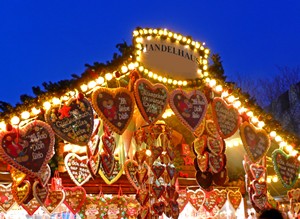 Süßes gehört zum Weihnachtsmarkt an der Ostsee einfach dazu