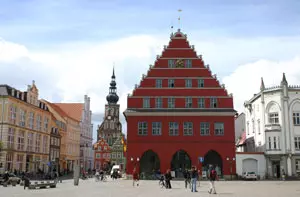 Marktplatz mit Rathaus