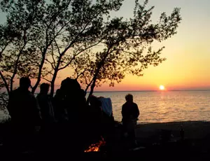 Sonnenuntergang über dem Achterwasser (Foto: Rainer Höll)