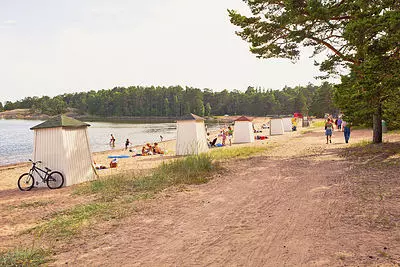 Die Ostseeküste des Finnischen Meerbusens bei Hanko