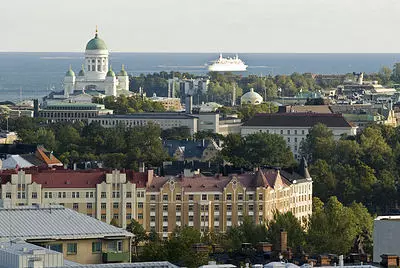 Blick auf Helsinki an der finnischen Ostseeküste
