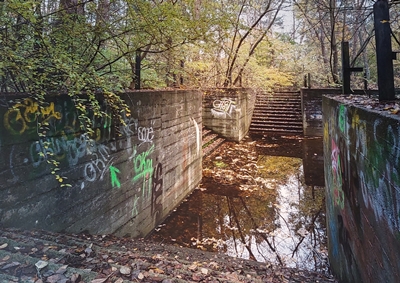 Ruinen des ehemaligen Bahnhofs Siedlung