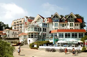 Strandhotel Seerose in Kölpinsee/Insel Usedom (Foto: Strandhotel Seerose)