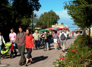 Auf der Promenade ist Schieben angesagt (Foto: Rainer Höll)